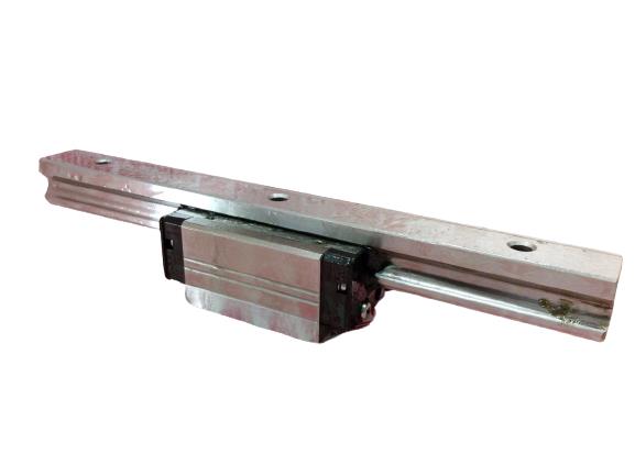 THK HSR15R1SSC1M+1160LPM