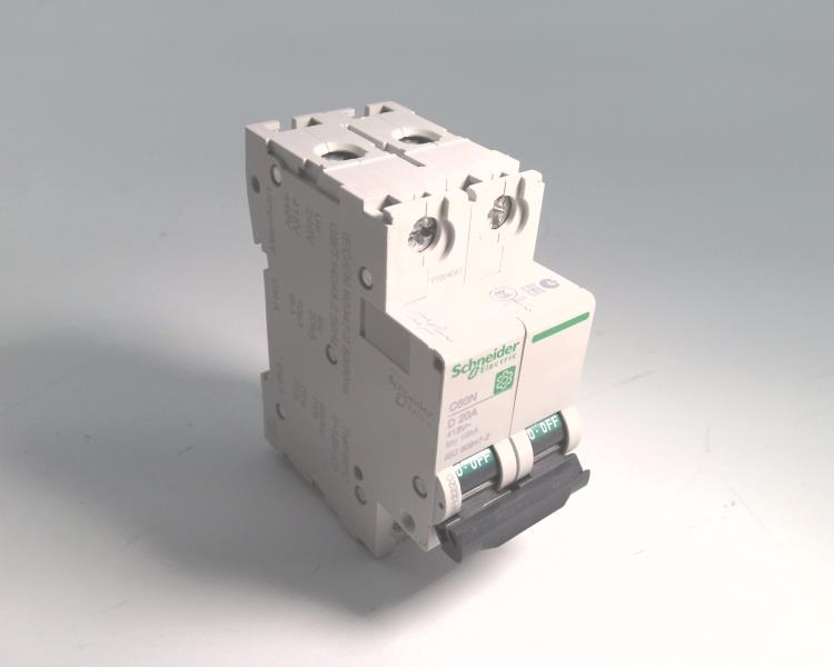 SCHNEIDER ELECTRIC M9F12220