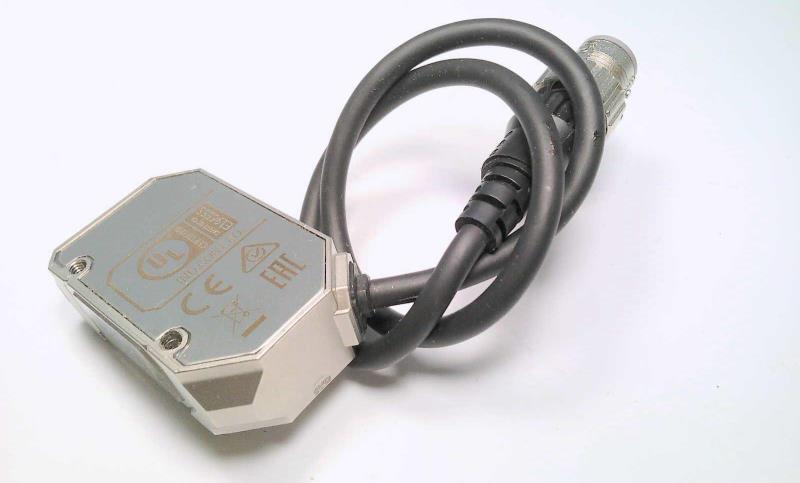 OMRON E3AS-HL500LMN-M1TJ 0.3M