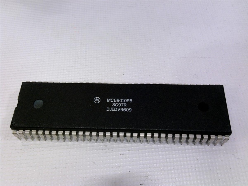 MC68010P8 by NXP SEMICONDUCTOR