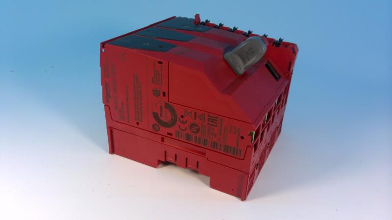 SCHNEIDER ELECTRIC TM5CSLC100FS