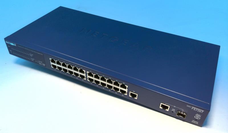 NETGEAR FS726T
