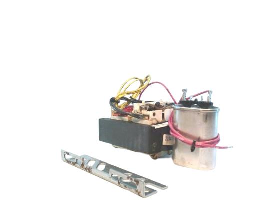 UNIVERSAL LIGHTING TECHNOLOGY 1030-90R-500K