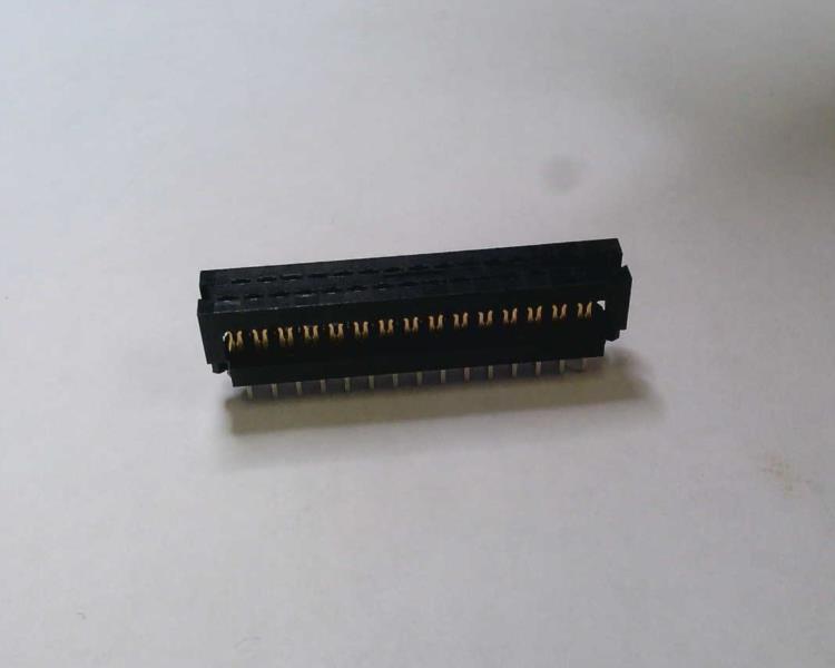 TE CONNECTIVITY 1-746610-7