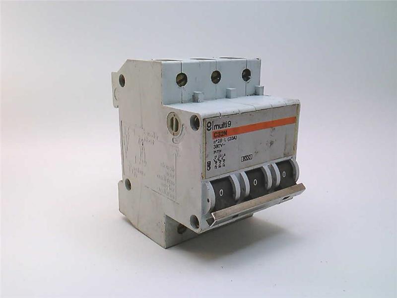 SCHNEIDER ELECTRIC MG21774