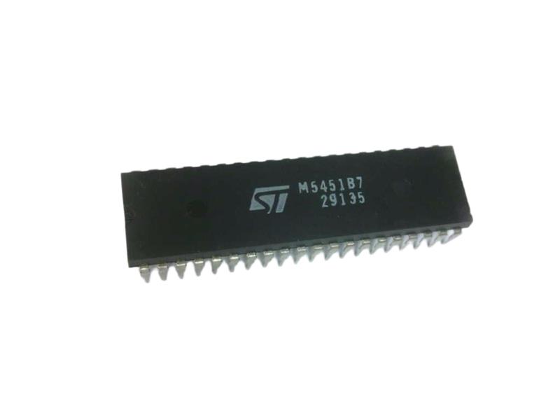 M5451B7 by ST MICRO