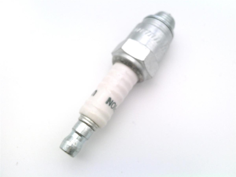 CHAMPION SPARK PLUGS UY6