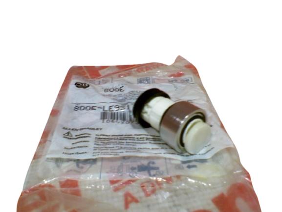 ALLEN BRADLEY 800E-LE9S1