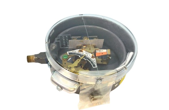 DWYER DSF-7231-153-4