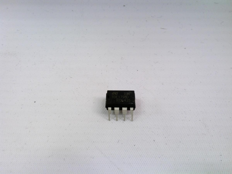 ST MICRO IC1798DP