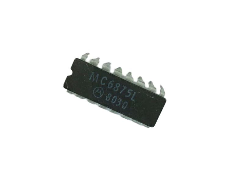 NXP SEMICONDUCTOR MC6875L