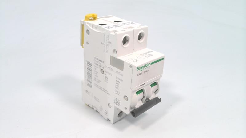 SCHNEIDER ELECTRIC A9F85240