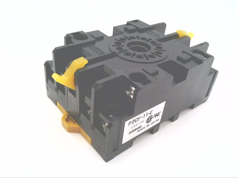OMRON P2CF-11-E