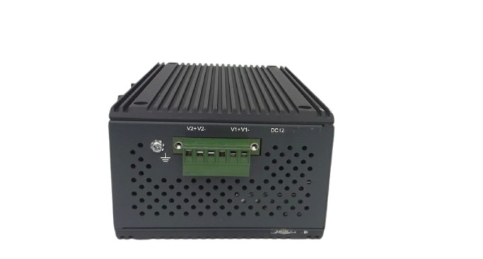 ADVANTECH EKI-7710E-2C