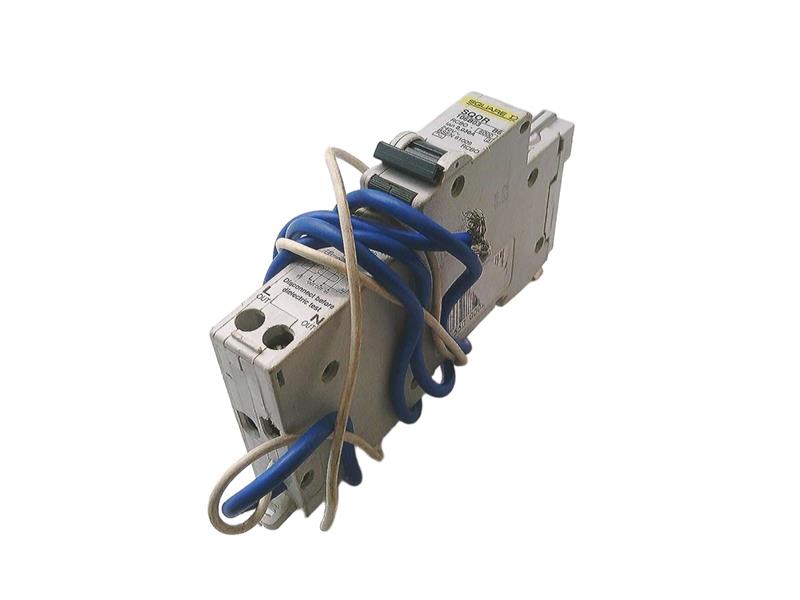 SCHNEIDER ELECTRIC SQOR106B03