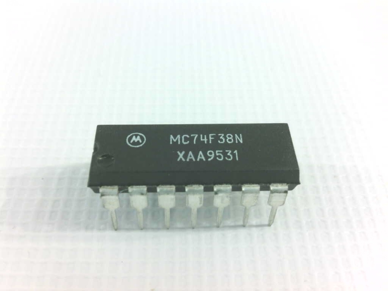 NXP SEMICONDUCTOR MC74F38N