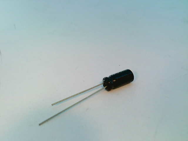 NICHICON UEP1C330MDD