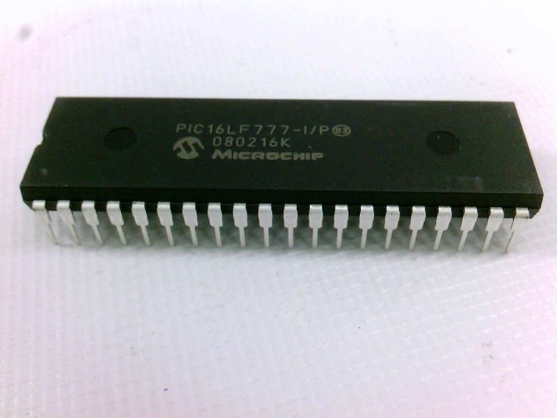 MICROCHIP TECHNOLOGY INC PIC16LF777IP