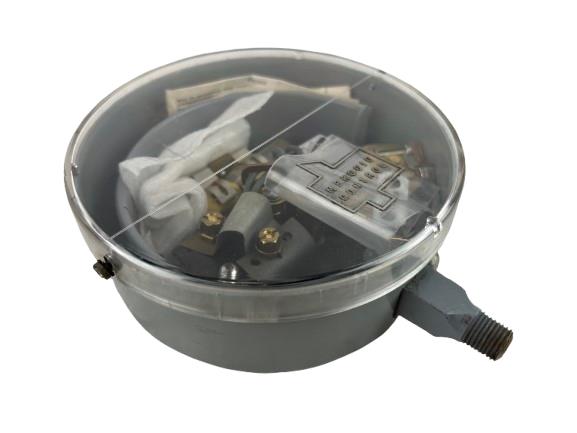 DA-31-3 RC 4 by DWYER