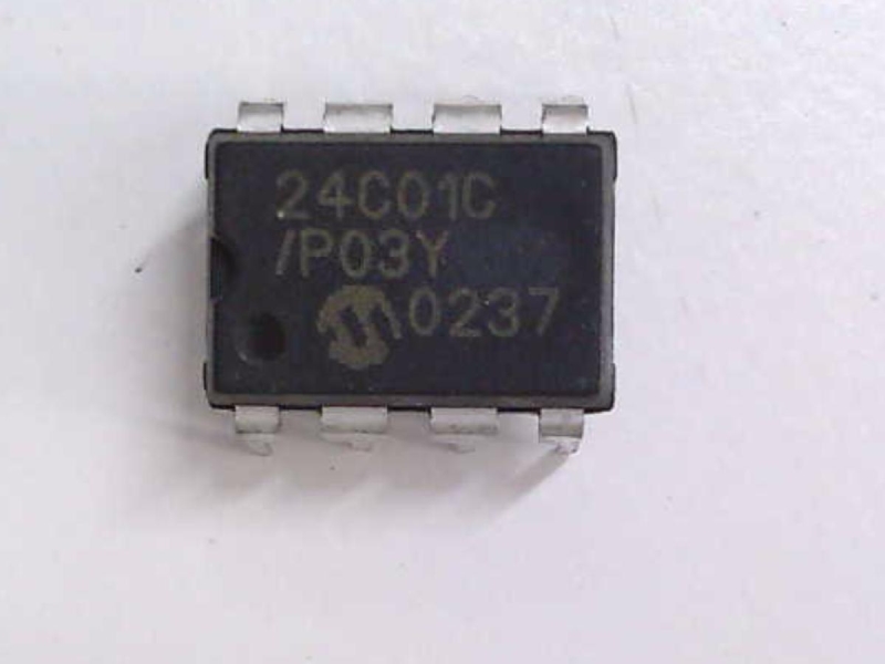MICROCHIP TECHNOLOGY INC 24C01C/P