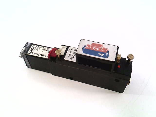 BURKERT 0470 G 5/32 NBR EA D1/4 24V