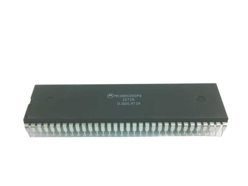 MC68HC000P8 by NXP SEMICONDUCTOR