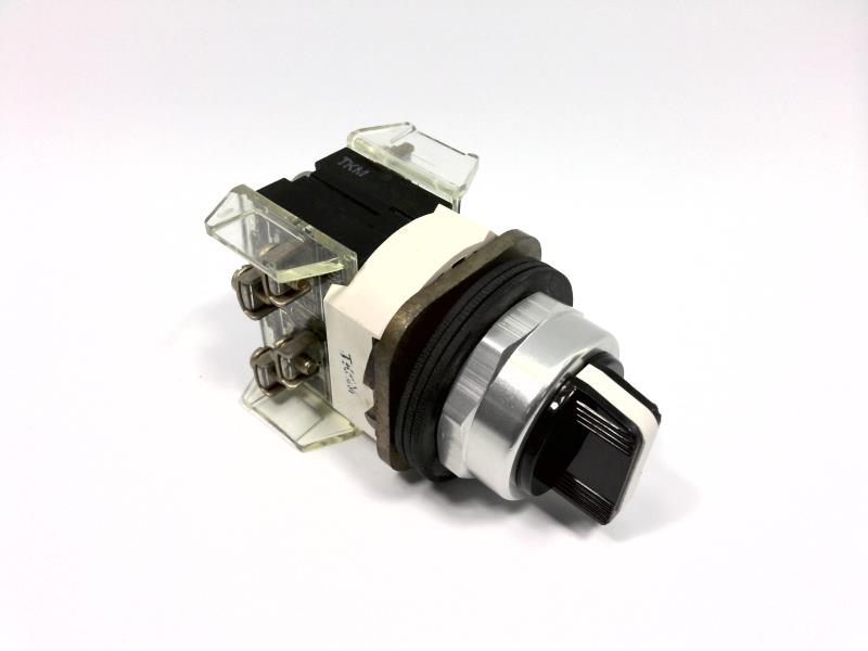 ALLEN BRADLEY 800T-J4KD7B