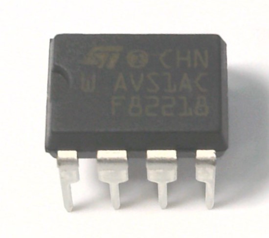 AVS1ACP08 by ST MICRO