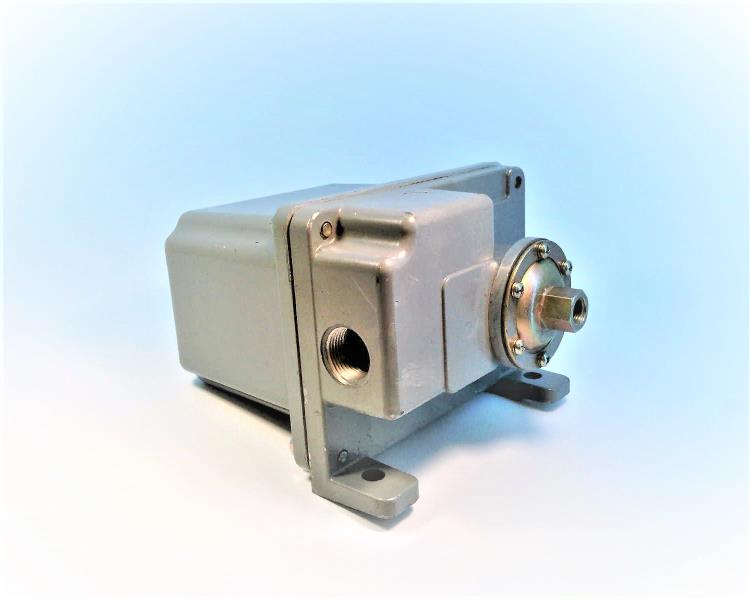 SCHNEIDER ELECTRIC 9013-GSW2