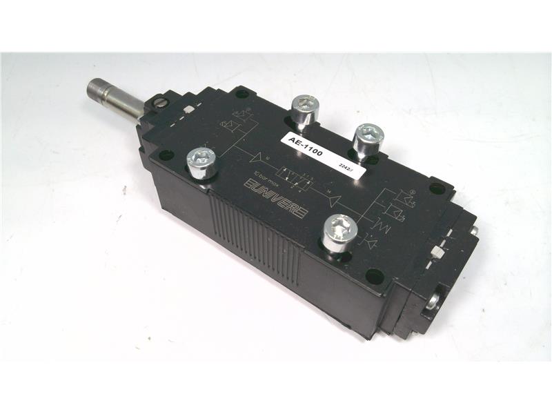 UNIVER GROUP AE-1100