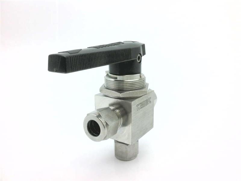 SS-45XS8 by SWAGELOK