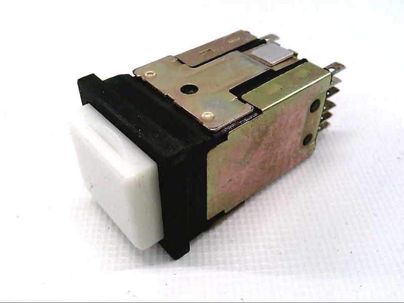 SWITCHCRAFT PL212705