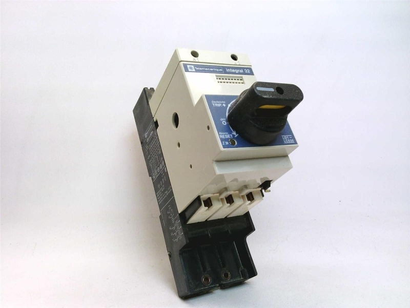 SCHNEIDER ELECTRIC 018098