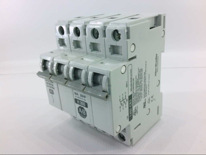 ALLEN BRADLEY 1492-CB-3-H-300/H1