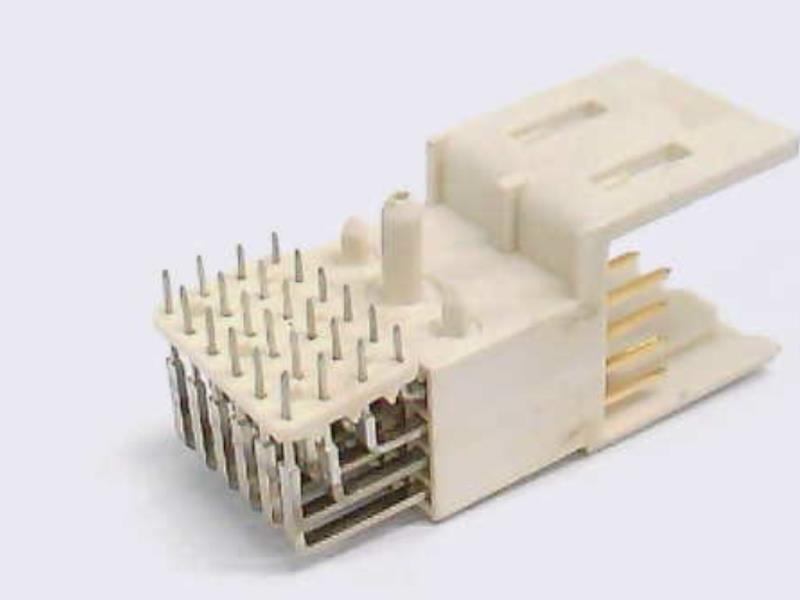 TE CONNECTIVITY 70284101