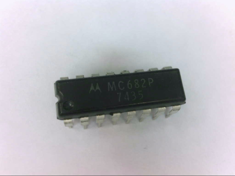 NXP SEMICONDUCTOR MC682P