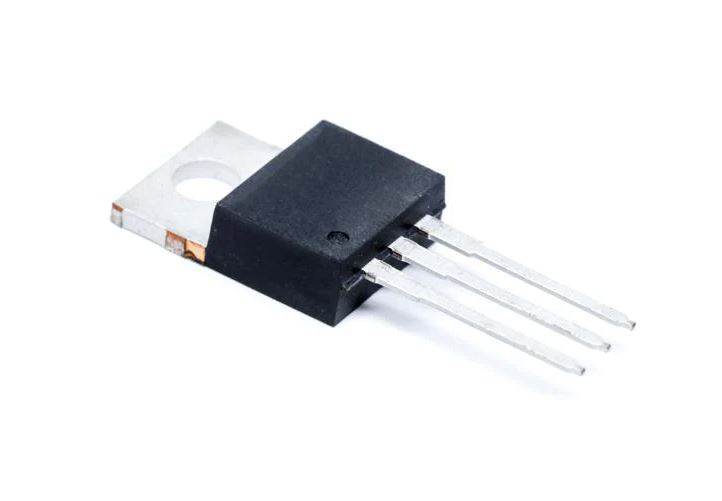 LINEAR TECH CO LTD LM338P