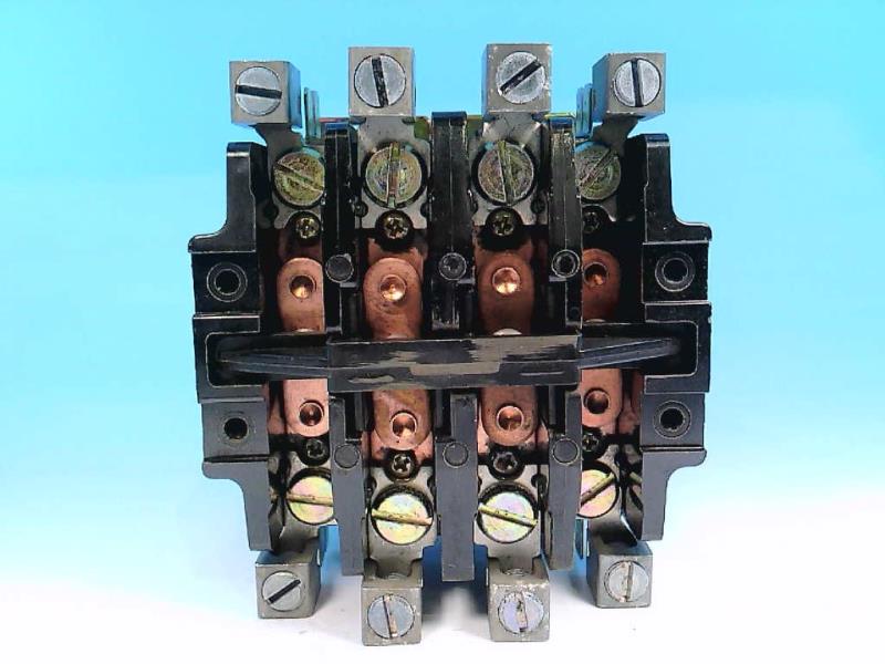 42CE25AJ106 by SIEMENS