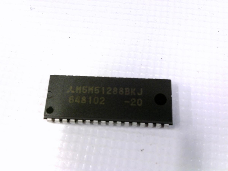MITSUBISHI M5M51288BKJ20
