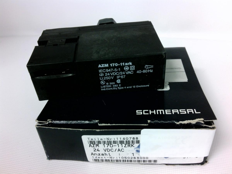 SCHMERSAL AZM17011ZRK24VDC/AC