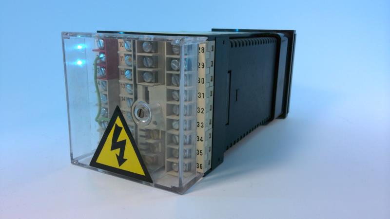 INVENSYS 815S/TC/LGC/NONE/NONE/NONE/485/96/S/03/0/600/C/NO/NO/E/IN/S/N////