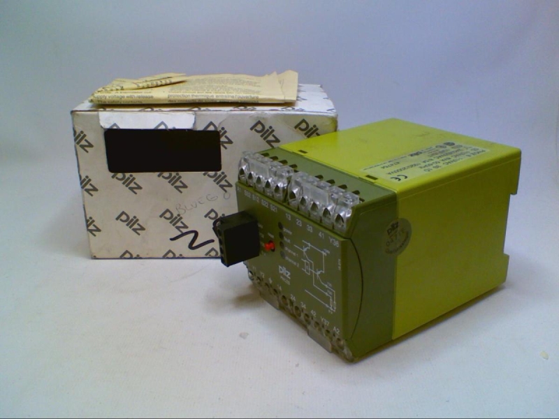 PILZ PNOZ-8-110VAC-3S-1O
