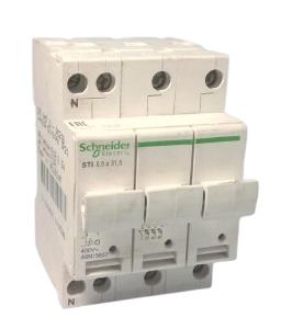 SCHNEIDER ELECTRIC A9N15657
