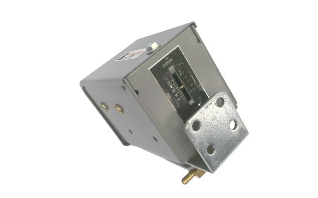 JOHNSON CONTROLS P10BC-7C