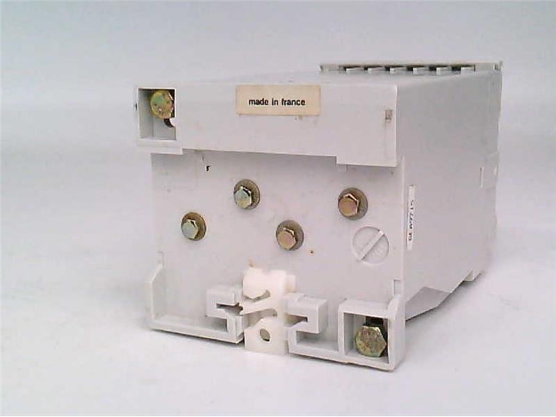 SCHNEIDER ELECTRIC 685826