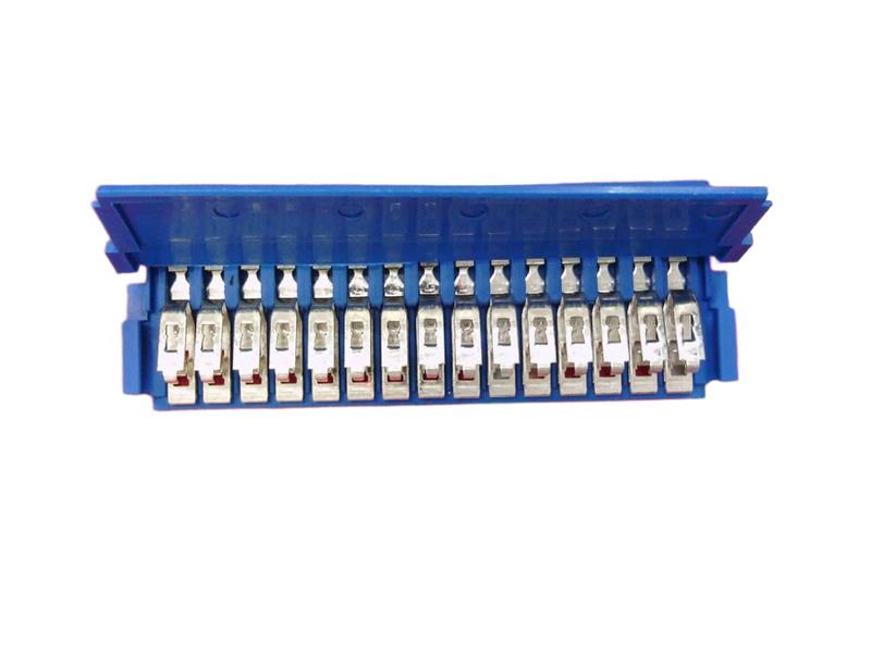 65801-015LF by AMPHENOL