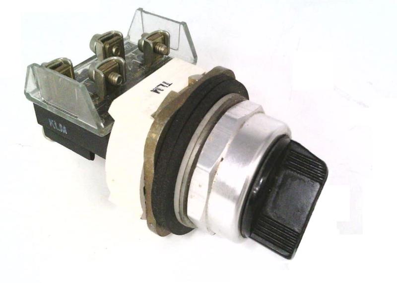 ALLEN BRADLEY 800T-J5KE7A