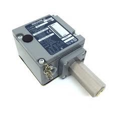 SCHNEIDER ELECTRIC 9012-ADW3-M12