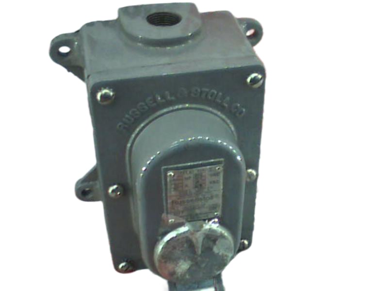 ABB THOMAS & BETTS 4240FC