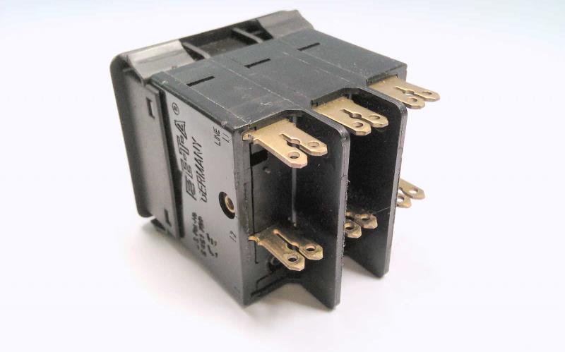 E-T-A CIRCUIT BREAKERS 3130-F130-P7TI-WI9QB7